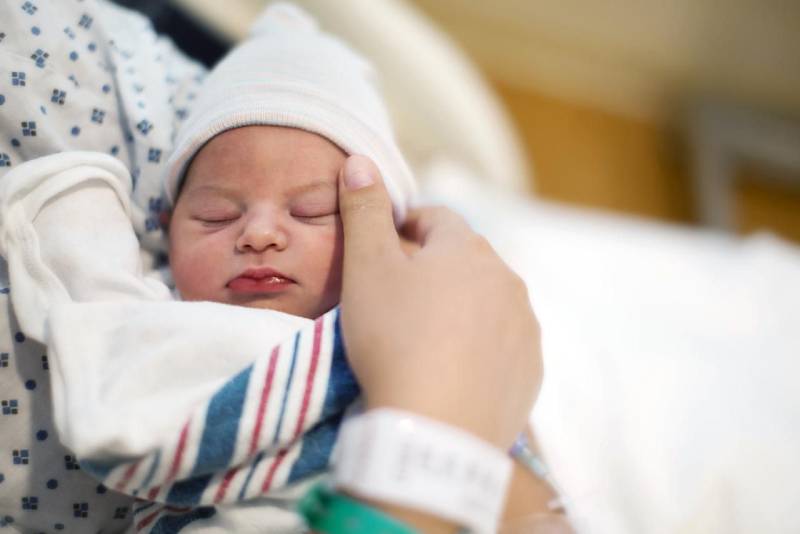 مشاكل الغدة الدرقية عند الأطفال حديثي الولادة